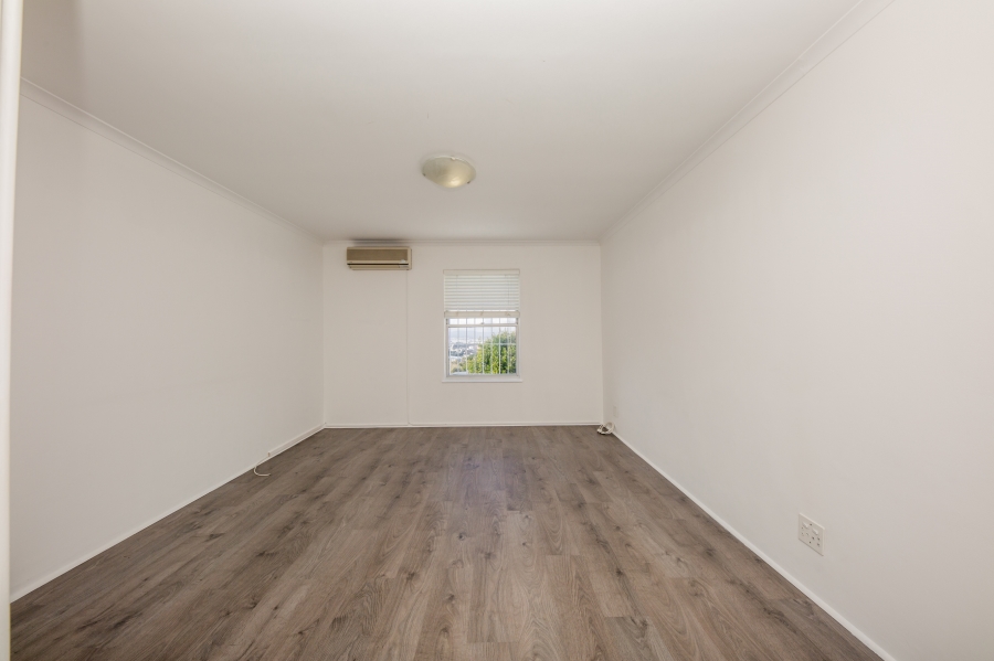 To Let 3 Bedroom Property for Rent in Higgovale Western Cape